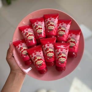 کرم دست توت فرنگی میس فان